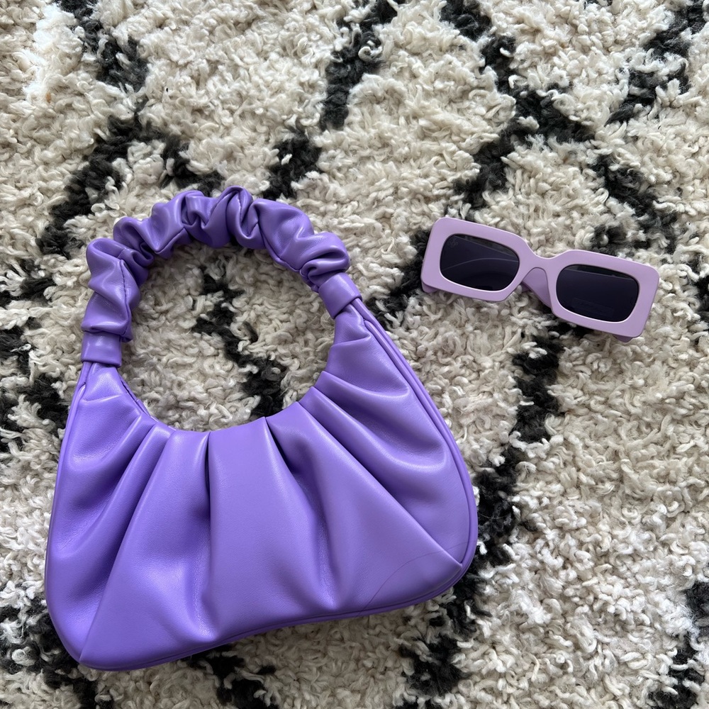 Lilac chunky sunglasses